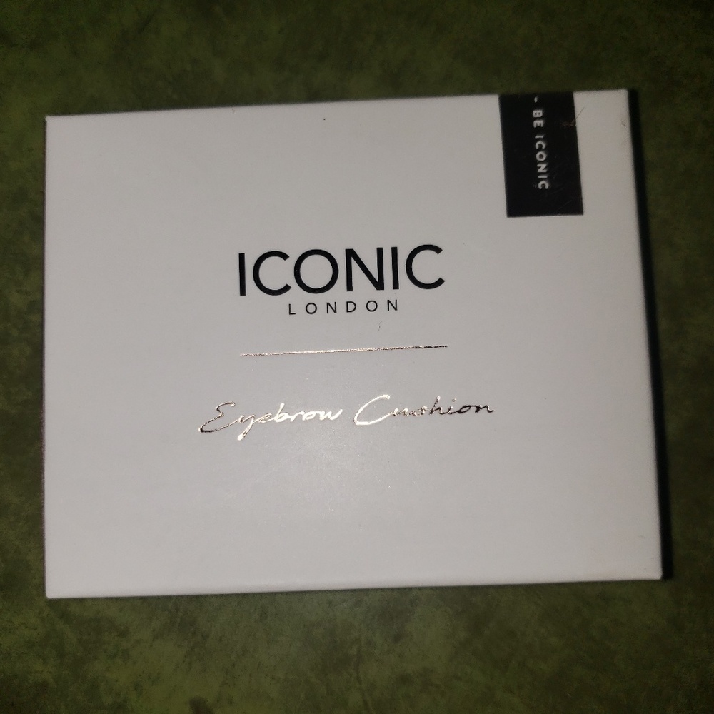 Iconic London Eyebrow Cushion in Medium